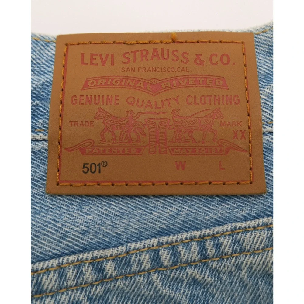 Levis Premium 501 Cut Off Denim Shorts Light Wash‎ Blue W33 56327-0086